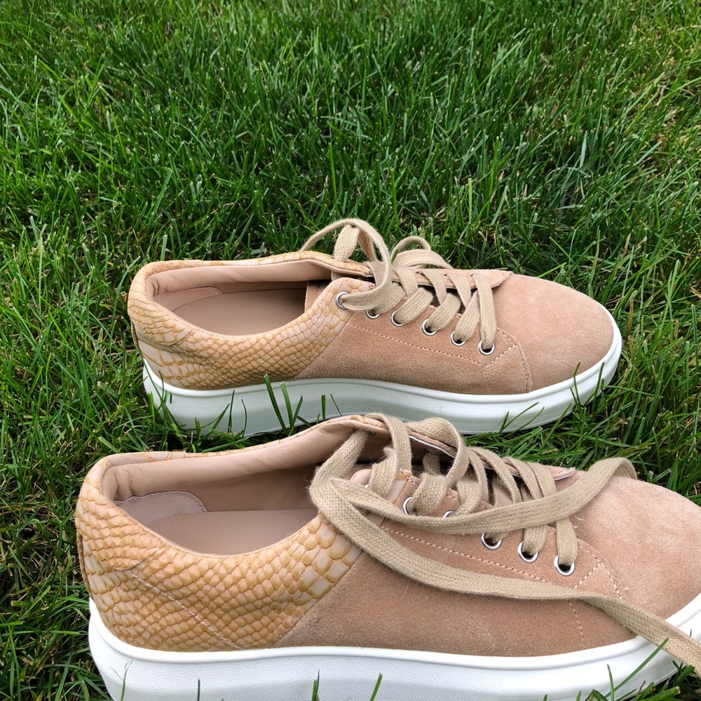 J slides shoes women’s 7